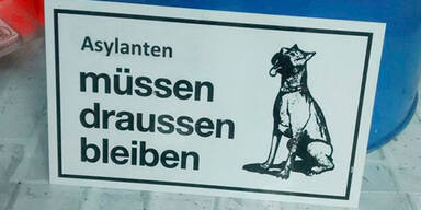 Asylanten m&uuml;ssen drau&szlig;en bleiben