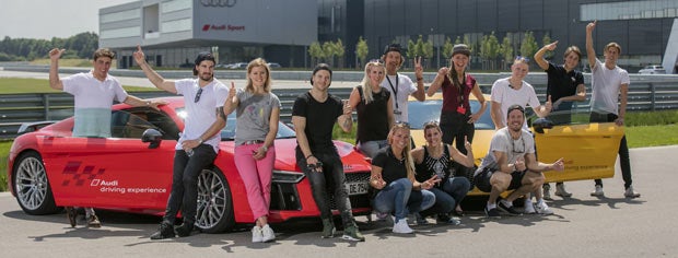 Ski-Asse gaben in schnellsten Audis Gas