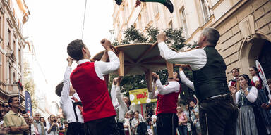 Aufsteiern mit 18 B&uuml;hnen