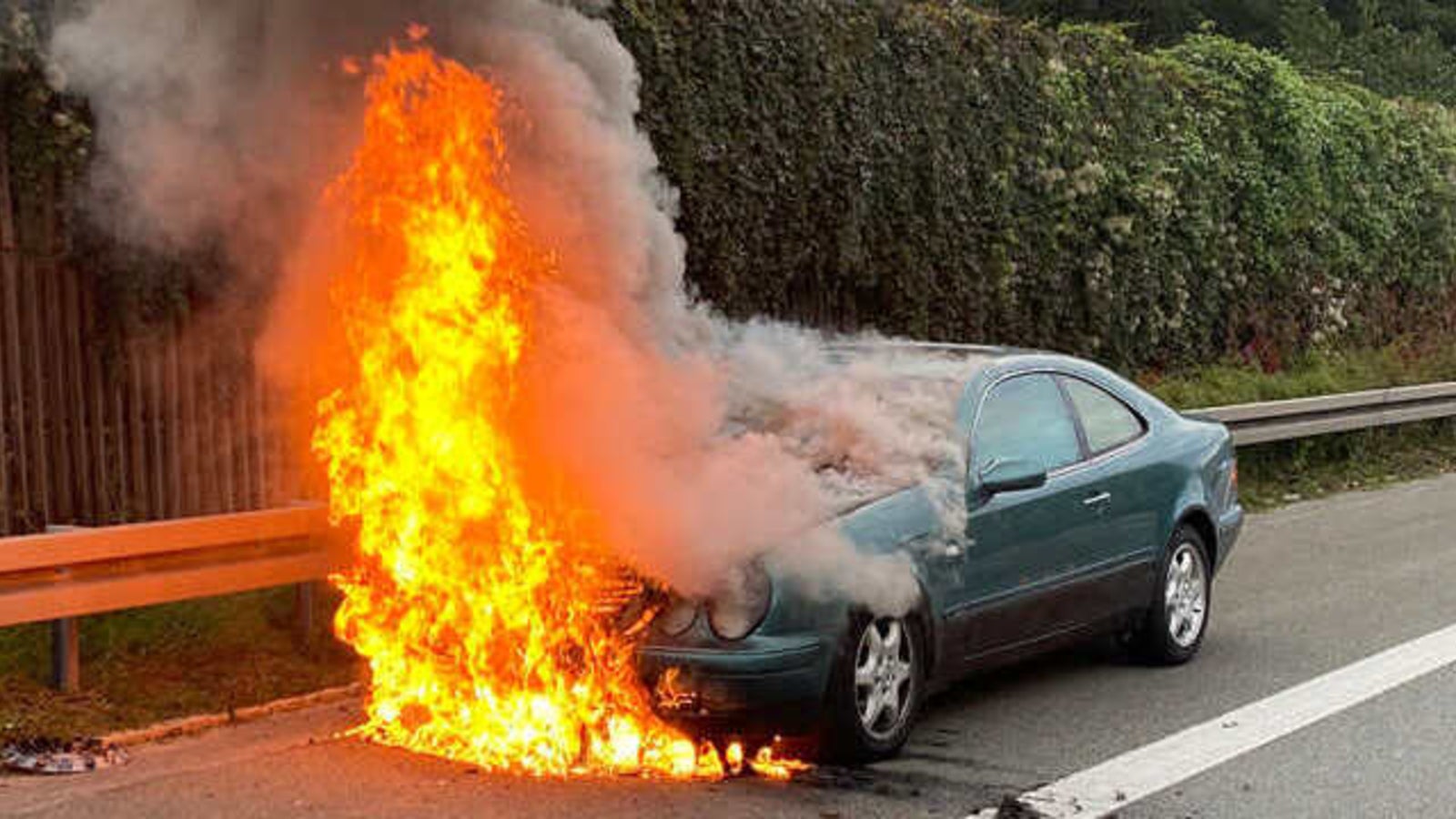 Irre: Sohn (20) lifert sich illegales Autorennen gegen betrunkene ...