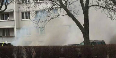 Feuer-Inferno: Auto brennt in Wien komplett aus