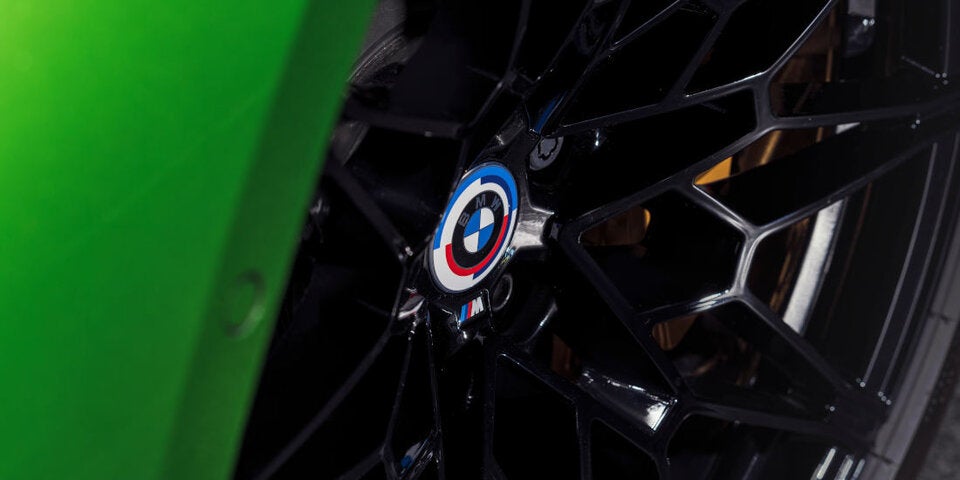 BMW bringt legendäres Logo zurück