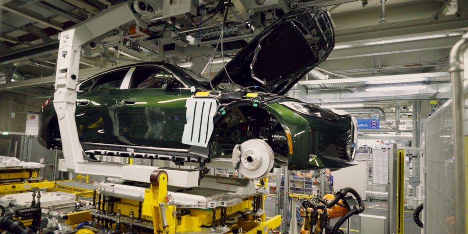 BMW führt für den i4 Zusatzschichten ein