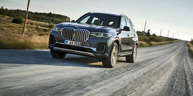 BMW X7 ist günstiger als der 7er