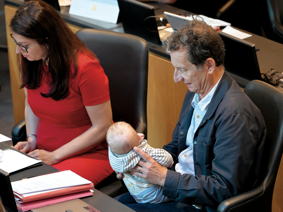 Duzdar: Parlaments-Comeback mit Baby