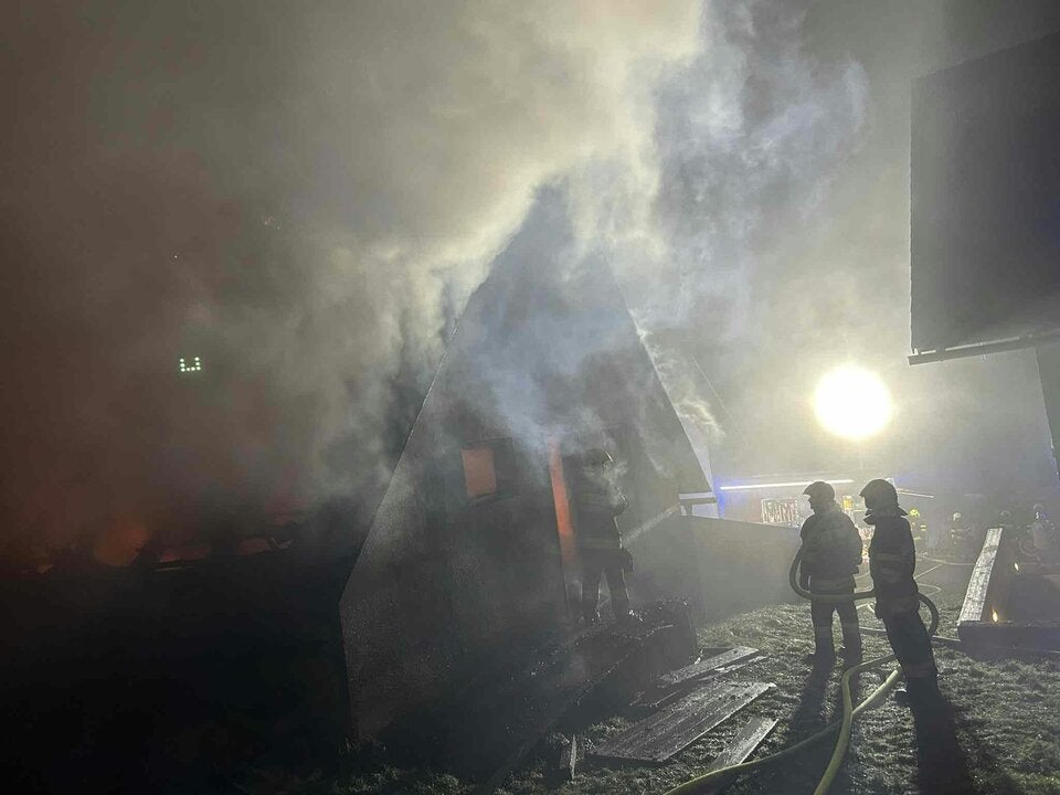 Silvester: Haus und Wirtschaftsgebäude abgefackelt
