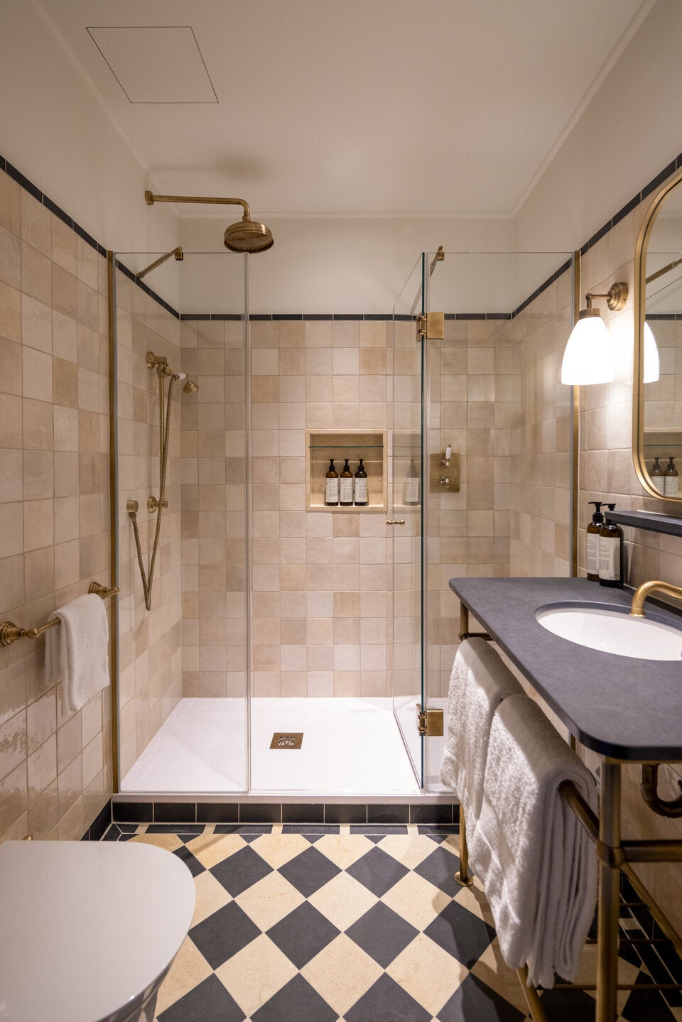 Miiro eröffnet erstes Hotel in Wien: Neues Boutiquehighlight im Palais Rudolf