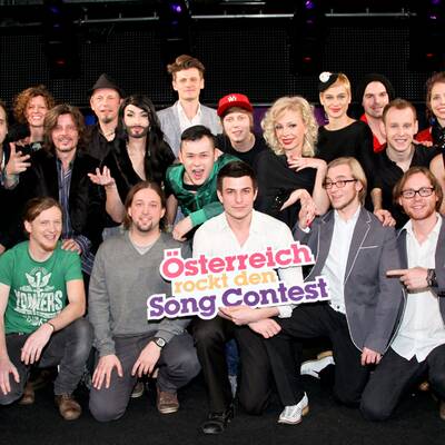 Rihanna - Queen of Downloads