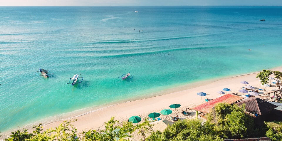 Klima-Kleber fliegen zum Urlaub nach Bali