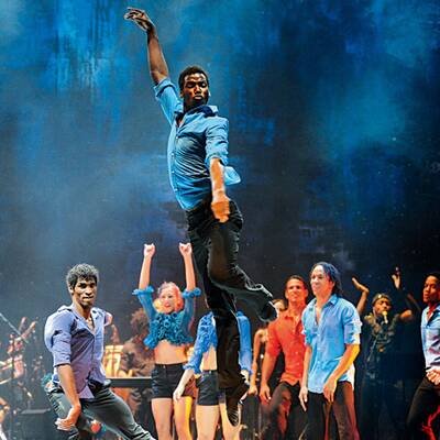 Rihanna - Queen of Downloads