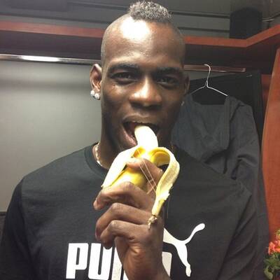 Austria Wiens Ola Kamara und James Holland