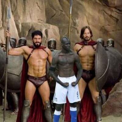 Balotelli-Posen sind der Renner im Internet