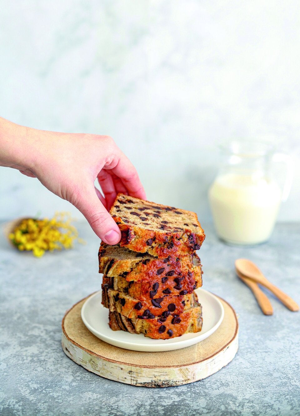 Schokoriegel, Doppelkeks & Fruchtgummi selber machen. Stiebner Verlag/26 Euro 