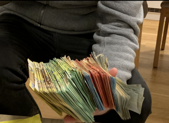 Diebesgut sichergestellt.