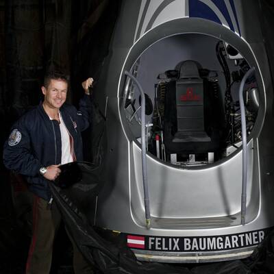 Wegen Windes wurde Baumgartners Sprung abgebrochen.