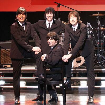 Rihanna - Queen of Downloads