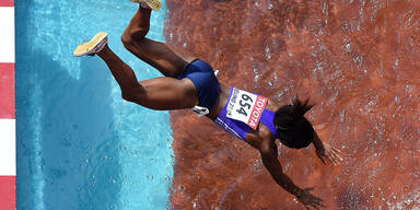 Hindernisl&auml;uferin mit peinlicher Panne