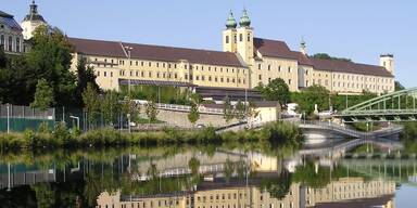 Benediktinerstift Lambach