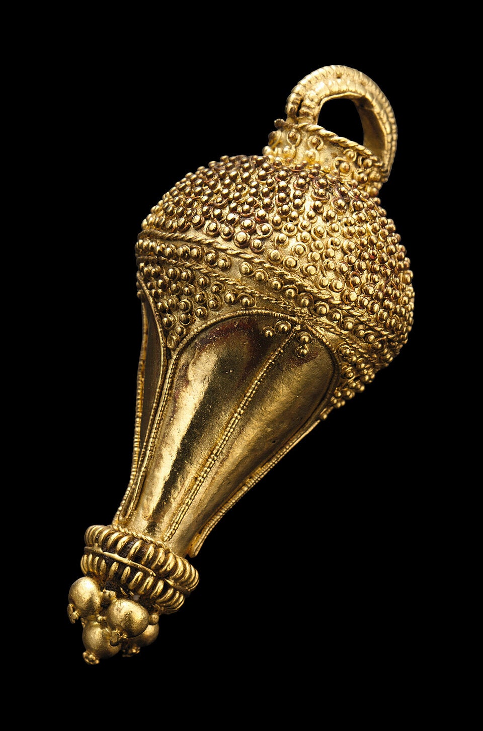 Urlauber sucht am Strand nach Fossilien - findet historischen Gold-Schatz