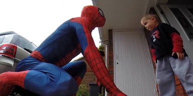 Vater &uuml;berrascht totkranken Sohn!