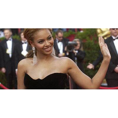 Beyonce_Oscars_2005