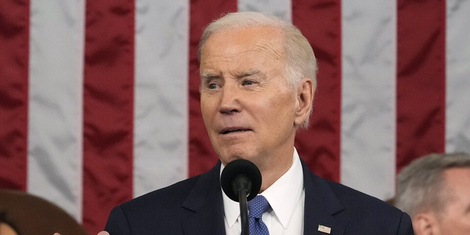 Kein Scherz: VdB verdient sogar mehr als US-Präsident Biden