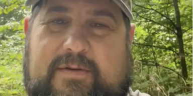 TikTok/fowl_mitten_outdoors