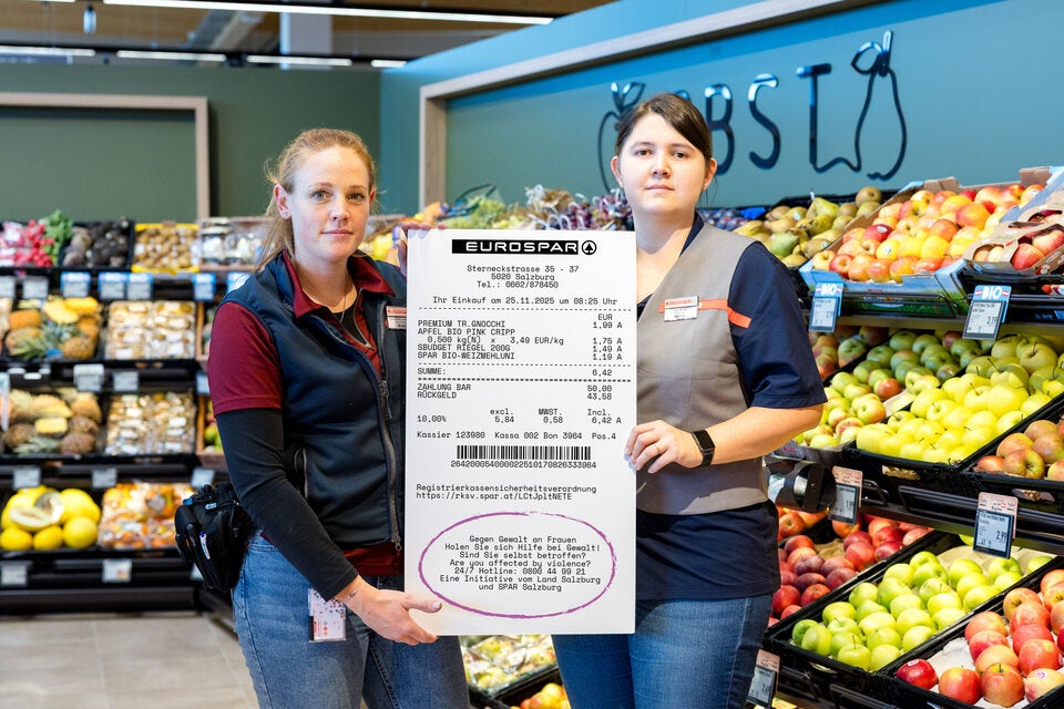 Mit jedem Kassabon ein starkes Zeichen: Spar informiert Kundinnen und Kunden über regionale Hilfsangebote im Rahmen der Initiative „16 Tage gegen Gewalt an Frauen“.