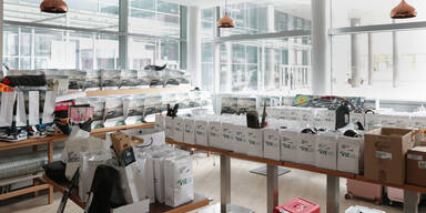 Schmuck und Uhren: Flughafen Wien versteigert verlorene Sch&auml;tze