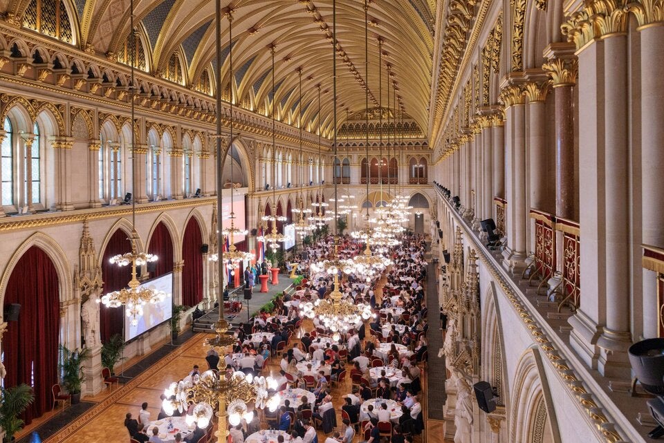 300 neue Lehrlinge wurden beim Lehrlingswillkommenstag im Wiener Rathaus an ihrem ersten Arbeitstag feierlich begrüßt.