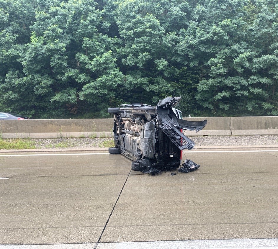 Unfall in Kärnten: Polizei-Auto schlittert 200 Meter auf der Autobahn