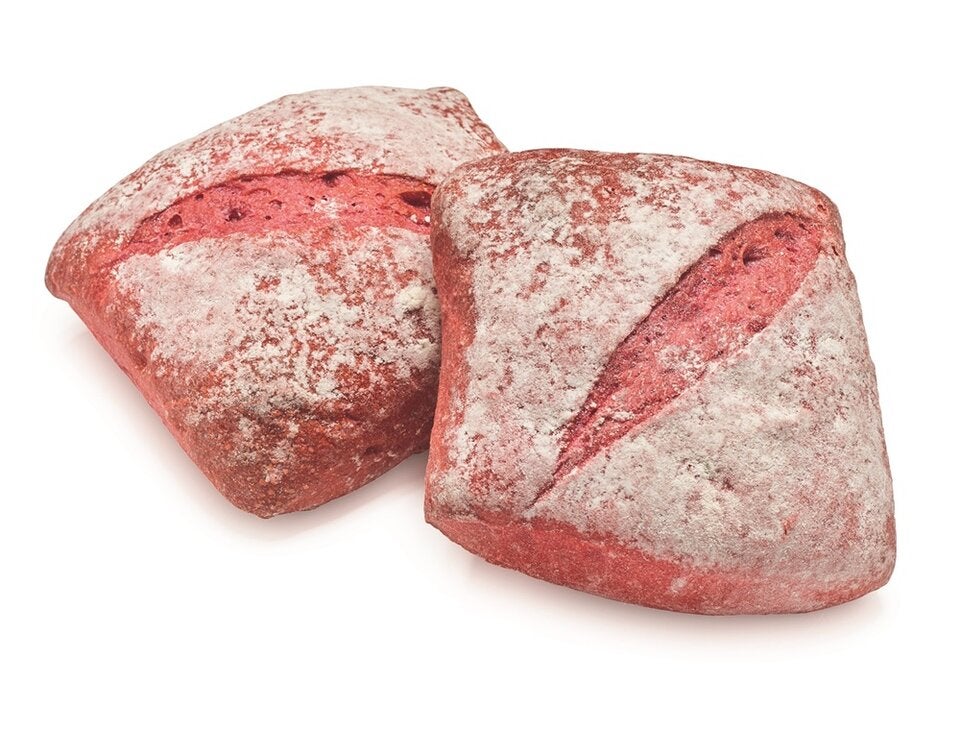 Das Floriani-Weckerl aus österreichischem Weizenmehl mit saftiger Krume und knuspriger Kruste wurde eigens für die Verkaufsaktion zugunsten der Österreichischen Feuerwehrjugend in der INTERSPAR-Bäckerei entwickelt und hergestellt.