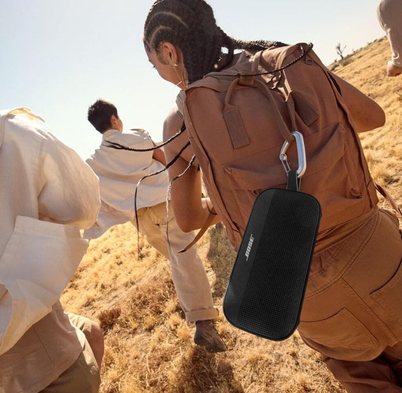 Bose SoundLink Flex Tragbarer Bluetooth Lautsprecher (2. Gen.), Tragbarer Outdoor Lautsprecher, wasserdicht und staubdicht, mit naturgetreuem Klang, bis zu 12 Stunden Akkulaufzeit 