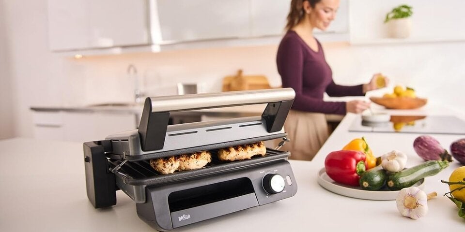 Braun MultiGrill 5 CG5033IGY, 3in1 Grillpositionen (Kontaktgrill, BBQ, Ofen), 230°, abnehmbarer Fettauffangbehälter, spülmaschinenfeste Platten (2), 2000W, Schwarz 