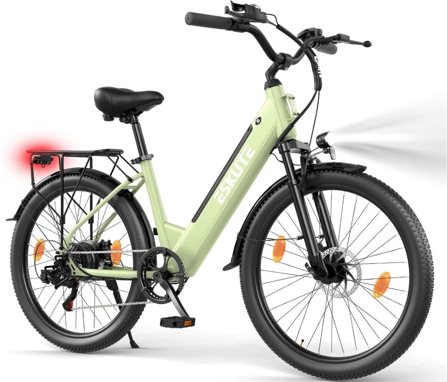 ESKUTE C100 Plus E-Bike, 26 Zoll Elektrofahrrad, E-Cityrad 250W HeckMotor, 36V 13Ah Wechselakku, bis zu 100km, LCD-Display, Tiefeinsteiger E-CityBike Für Damen und Herren Erwachsene 