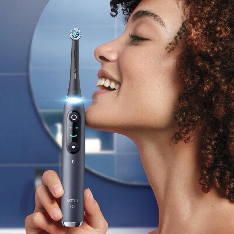Oral-B iO Series 9N Black Onyx + Aufsteckbürsten (1 Stk.) 
