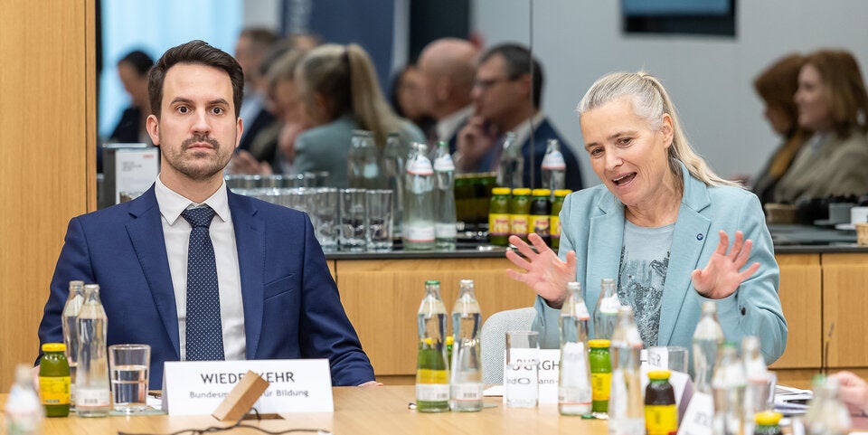 WKOÖ-Hummer fordert verpflichtenden Informatik-Unterricht