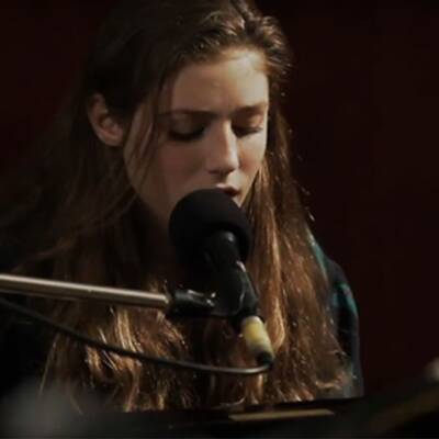 Rihanna - Queen of Downloads