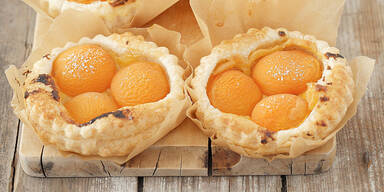 Blaetterteig-Toertchen mit Marillen