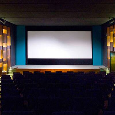 Rihanna - Queen of Downloads