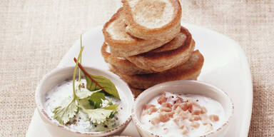 Buchweizen-Blinis mit Dips