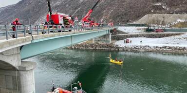 Bodybuilder soll Eltern ermordet und im Fluss versenkt haben