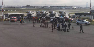 Bombenalarm Flugzeug Paris