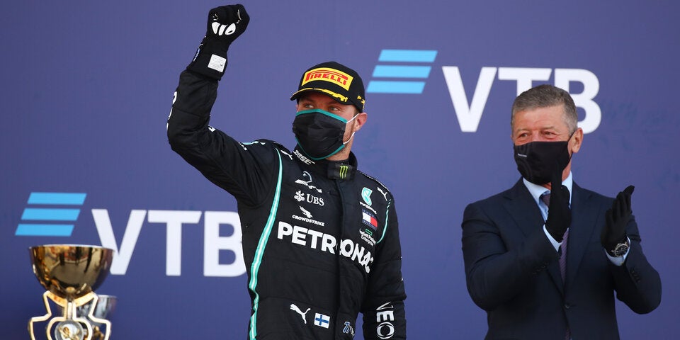 Bottas triumphiert in Sotschi - Hamilton trotz Strafe Dritter