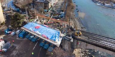 Br&uuml;ckenschlag &uuml;ber Innsbrucker Hallerstra&szlig;e millimetergenau gelungen