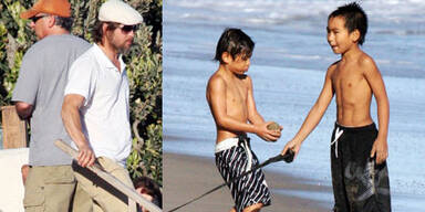 Brad Pitt mit Maddox & Pax Thien am Strand