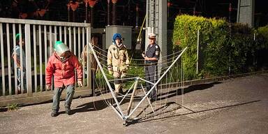 Alu-Wäschespinne auf Umspannwerk!