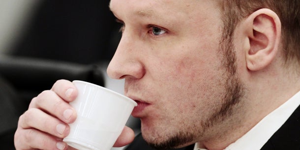 Breivik: Er lacht. Er weint. Er höhnt.