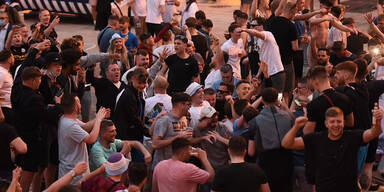 So feiern tausende Briten in Porto