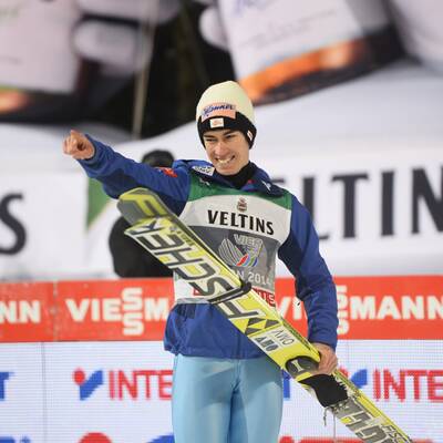 So jubelt Stefan Kraft über Tournee-Sieg